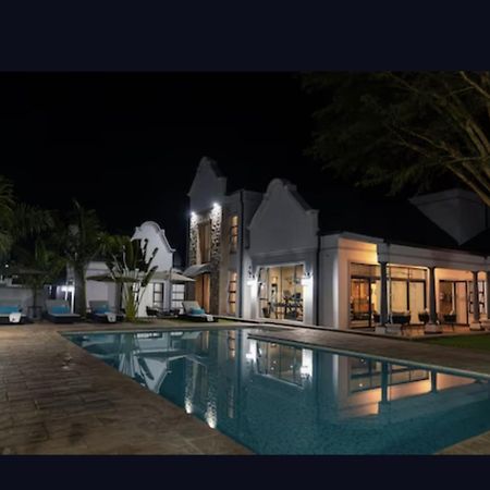 Ezulwini Villa Hotel Harare Exterior photo